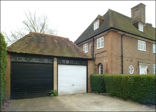 30 Meadway garages